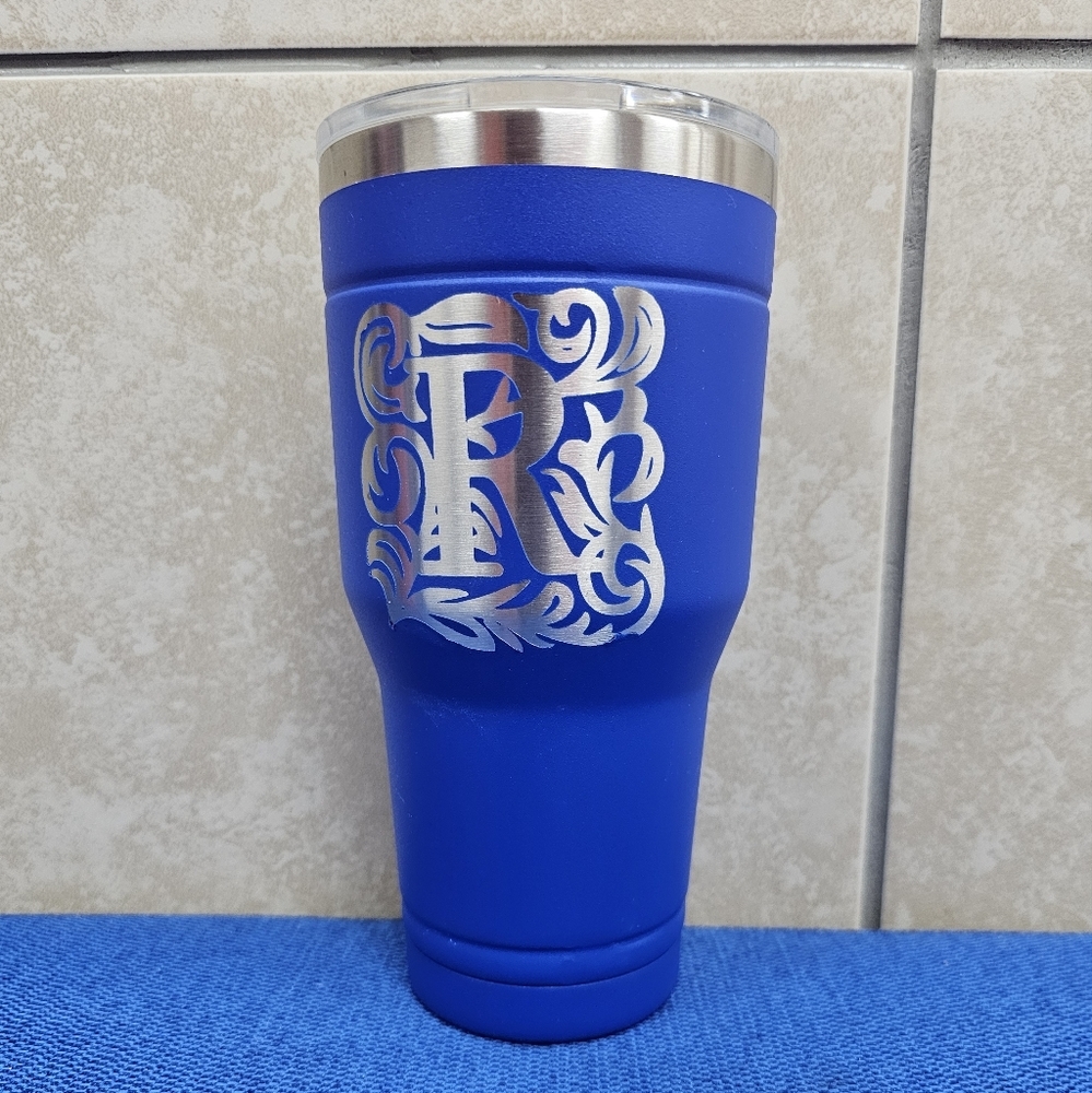 30oz tumbler with letter "R" engraved